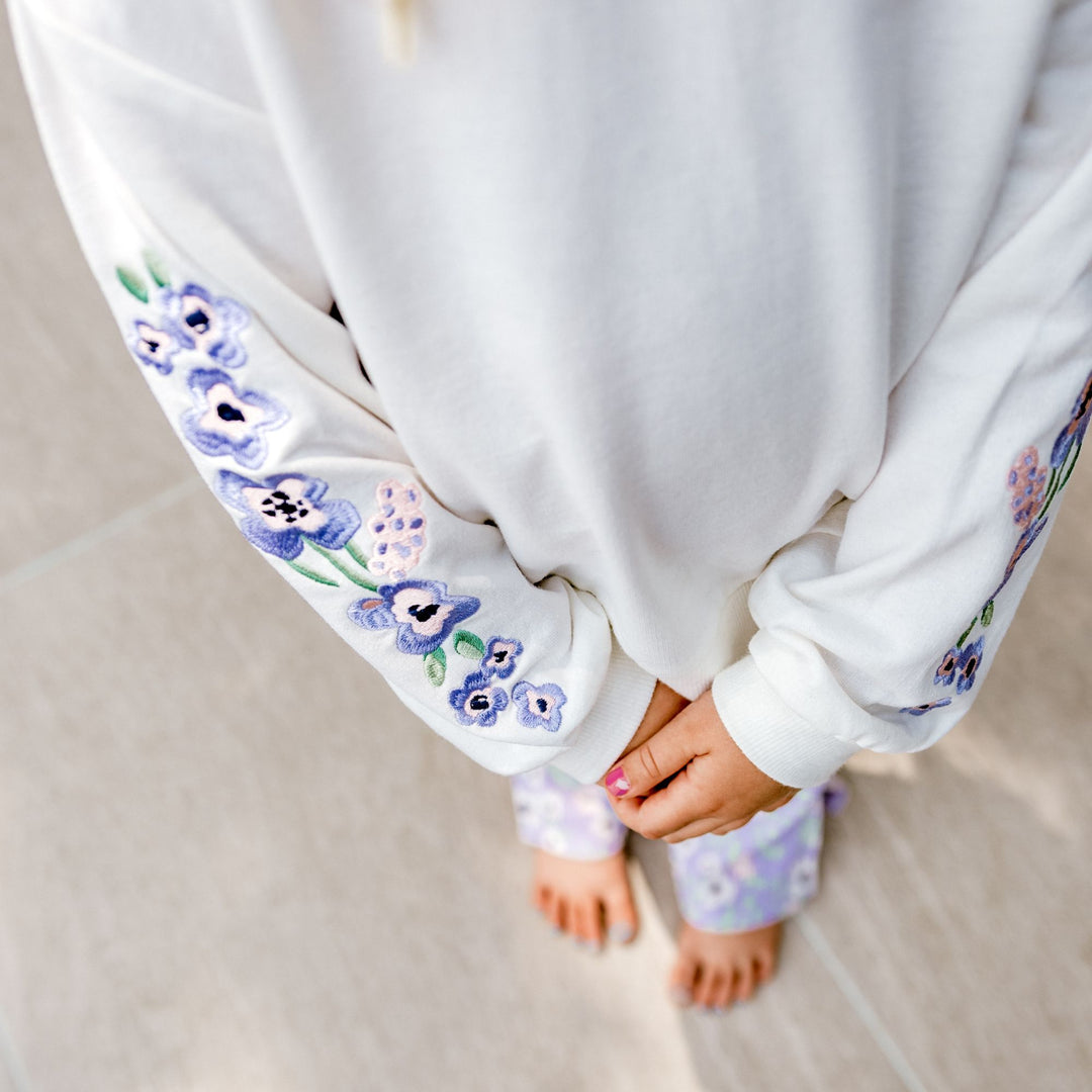 Frankie Sweatshirt with Lavender Flowers up close